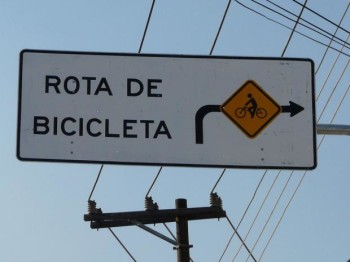 Ciclo-rota é um caminho mapeado ou sinalizado para ajudar no deslocamento dos ciclistas