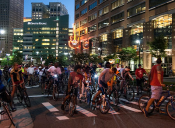 O Slow Roll reune costuma reunir até 400 pessoas para pedalar nas ruas da cidade
