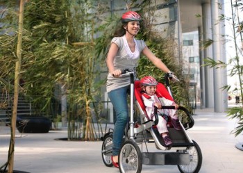 O Taga Bike permite transportar desde recém-nascidos até crianças de dez anos
