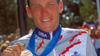 O Comitê Olímpico Internacional (COI) ainda não recebeu a medalha de bronze conquistada por Lance Armstrong nos Jogos Olímpicos de Sydney-2000