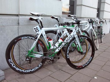 As bicicletas da marca Colnago foram roubadas nesta madrugada