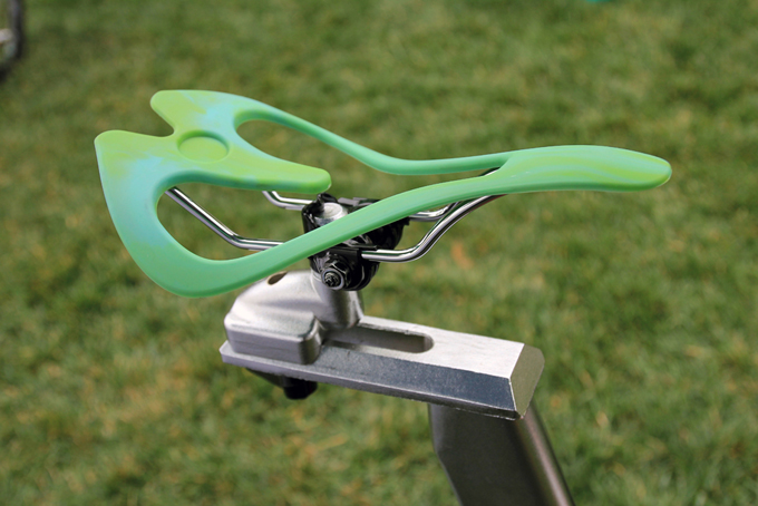infinity bike saddle