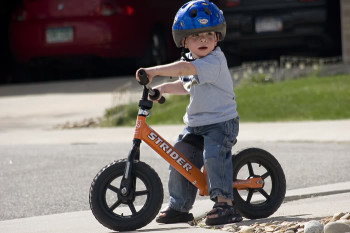 lekken Kruik ingenieur Bike sem pedais para crianças pequenas, uma (re)invenção genial – MTB  Brasília