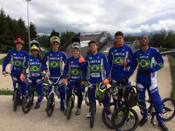 Seleção Brasileira de BMX treina na Suíça - Foto: CBC/Divulgação