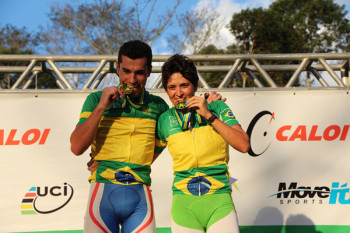 Henrique e Erika no pódio em 2013 - Foto: CBC/Divulgação