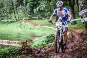 Henrique Avancini busca o bicampeonato brasileiro de MTB neste domingo, em Cotia, São Paulo