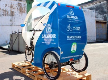 Triciclo velo-táxi suporta até 170 kg e são movidos a propulsão humana