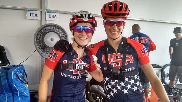 As norte-americanas não economizaram. Estavam com duas câmeras presas ao peito - Foto: Rio 2016