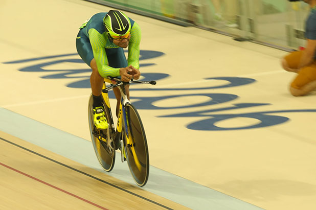 Gideoni Monteiro no ciclismo de pista na Rio 2016 - Foto: Saulo Cruz / COB