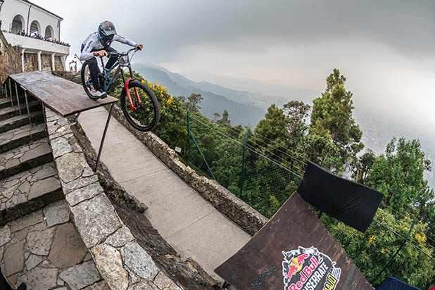 Red Bull Monserrate Cerro Abajo 2020